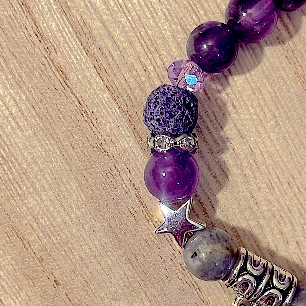 Amethyst, Flash Labradorite, Purple Lava Stone, Amulet Charm Bracelet 💜🖤🤍 - Picture 6 of 12